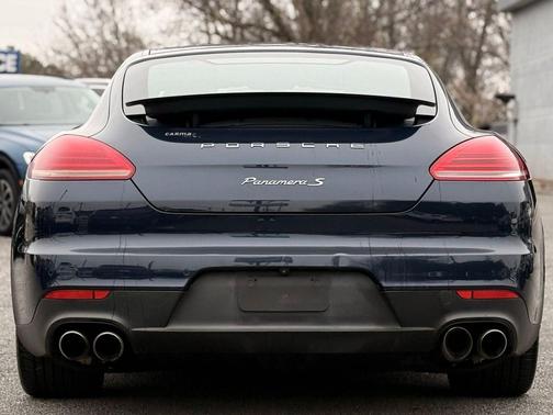 2014 Porsche Panamera 4