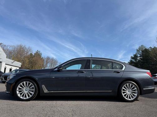 2017 BMW 740 xDrive