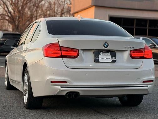 2017 BMW 330 330i