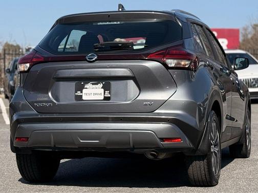 2021 Nissan Kicks SV