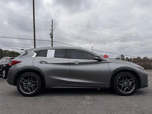 2018 INFINITI QX30 Sport