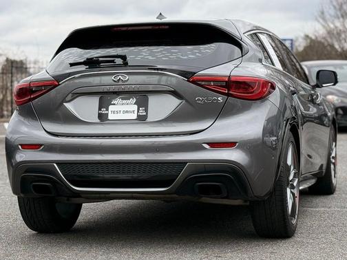 2018 INFINITI QX30 Sport