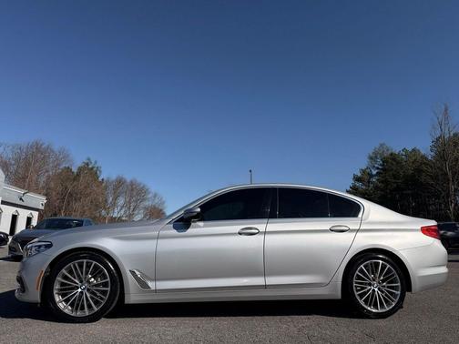 2019 BMW 530 530i