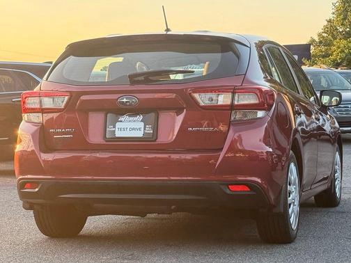 Crimson Red Pearl 2018 Subaru Impreza 2.0i