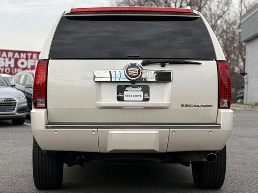 2014 Cadillac Escalade Luxury