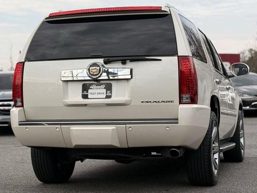 2014 Cadillac Escalade Luxury
