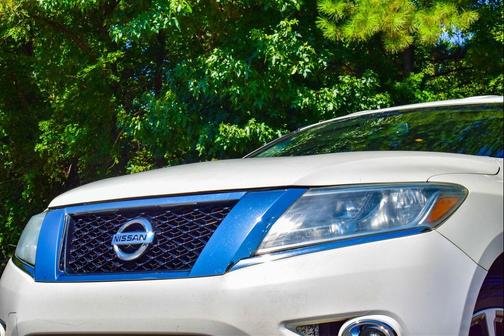 2015 Nissan Pathfinder SV