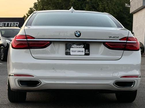 Alpine White 2016 BMW 740 740i