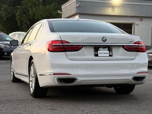 Alpine White 2016 BMW 740 740i
