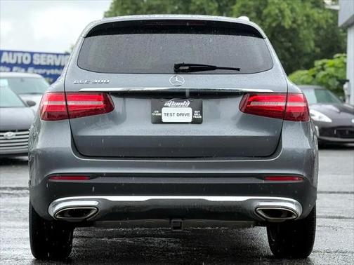 2018 Mercedes-Benz GLC 300 Base