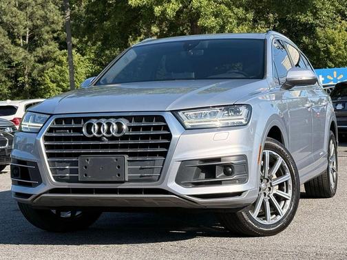 Silver Metallic 2017 Audi Q7 3.0T Premium