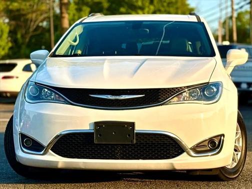2018 Chrysler Pacifica Touring-L