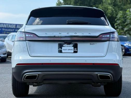 2020 Lincoln Nautilus Standard