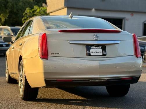 2013 Cadillac XTS Base