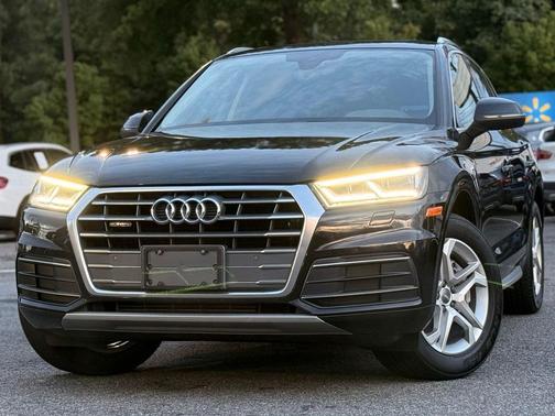 Black Metallic 2018 Audi Q5 2.0T Tech Premium
