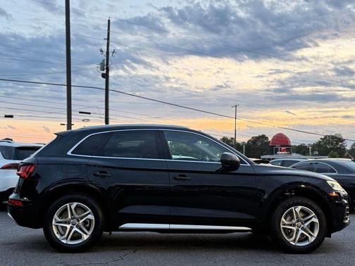 Black Metallic 2018 Audi Q5 2.0T Tech Premium