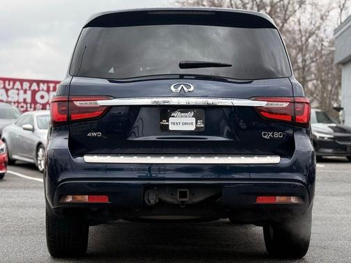 2021 INFINITI QX80 Luxe