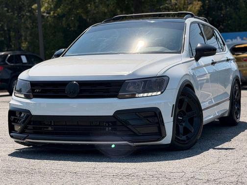 Pure White 2020 Volkswagen Tiguan 2.0T SE R-Line Black