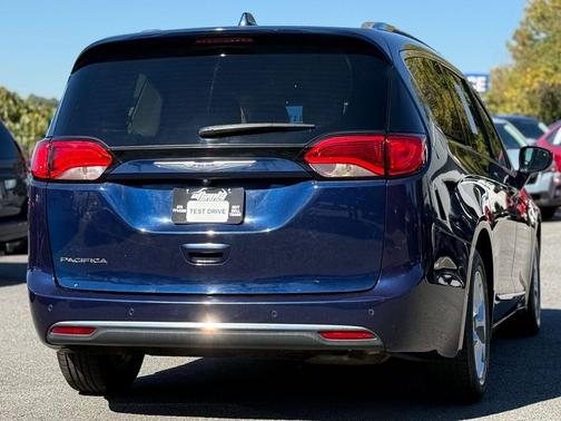 2019 Chrysler Pacifica Touring-L Plus