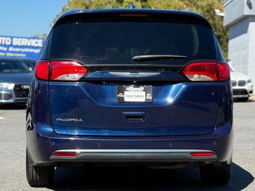 2019 Chrysler Pacifica Touring-L Plus