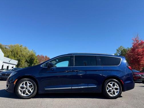 2019 Chrysler Pacifica Touring-L Plus