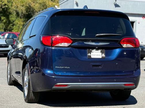 2019 Chrysler Pacifica Touring-L Plus