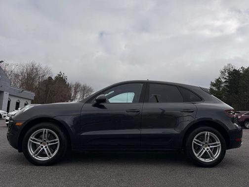 2017 Porsche Macan Base