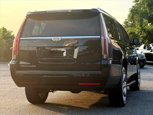 2019 Cadillac Escalade ESV Luxury