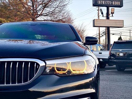 2018 BMW 530 530i Sedan