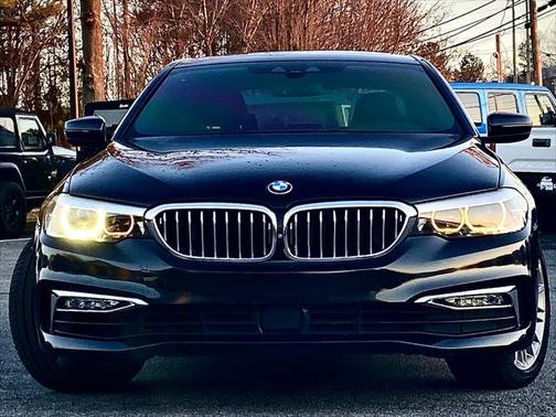 2018 BMW 530 530i Sedan