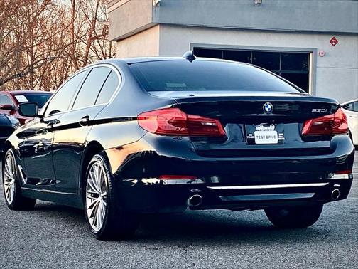 2018 BMW 530 530i Sedan