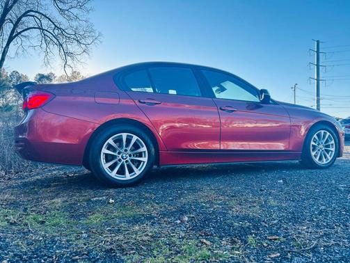 Sunset Orange Metallic 2018 BMW 320 i