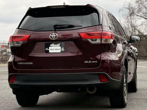 2018 Toyota Highlander 