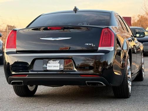 2016 Chrysler 300C Platinum