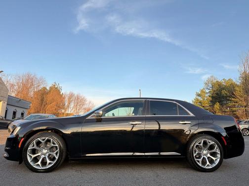 2016 Chrysler 300C Platinum