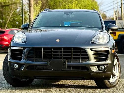 2017 Porsche Macan Base