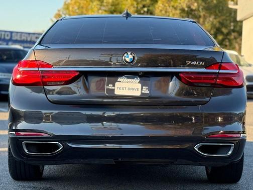 2016 BMW 740 740i
