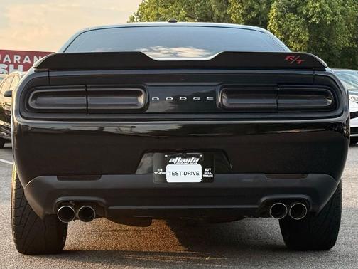 Pitch Black Clearcoat 2016 Dodge Challenger R/T