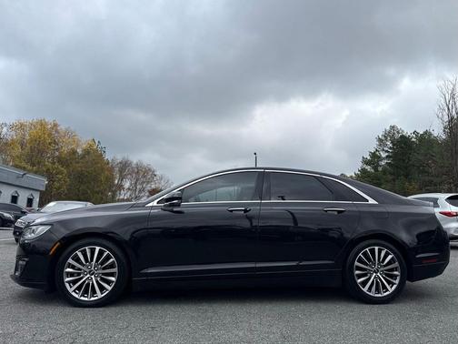 2020 Lincoln MKZ Standard