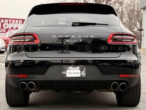 2018 Porsche Macan S