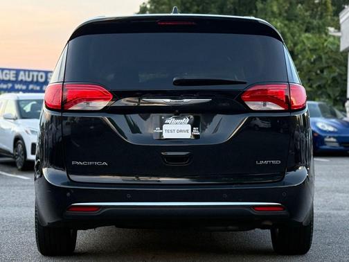 2018 Chrysler Pacifica Limited