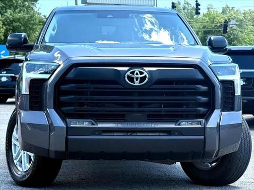 2022 Toyota Tundra SR5