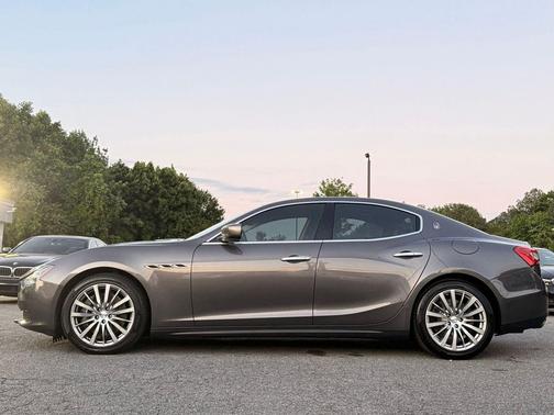 Bianco 2015 Maserati Ghibli Base