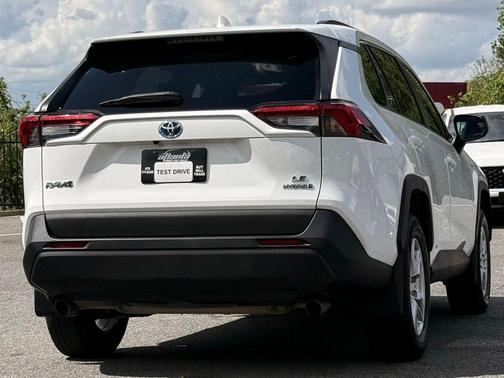 2020 Toyota RAV4 Hybrid LE