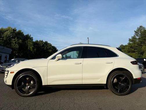 2017 Porsche Macan Base
