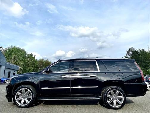 2017 Cadillac Escalade ESV Luxury