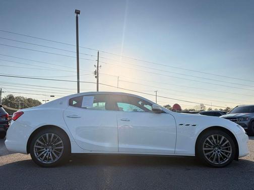 2018 Maserati Ghibli Base