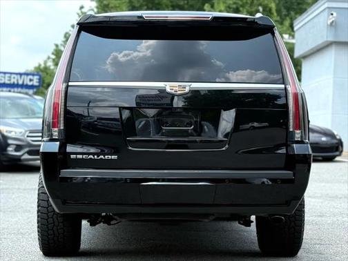 2017 Cadillac Escalade ESV Luxury