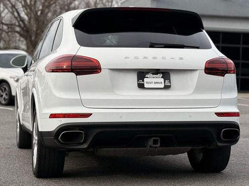 2017 Porsche Cayenne Cayenne