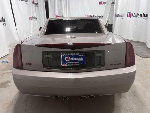 2005 Cadillac XLR Base